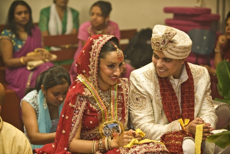 Hindoestaanse trouwceremonie bruidsfotograaf culturele trouwfotografie Rotterdam